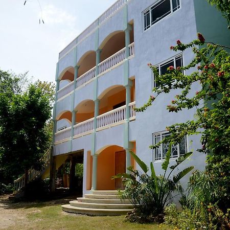 Jah Freedom Hotel Negril Exterior photo